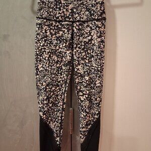 Lululemon Wunder Under Crop II *Roll Down Scallop Luxtreme Floral Spritz Multi